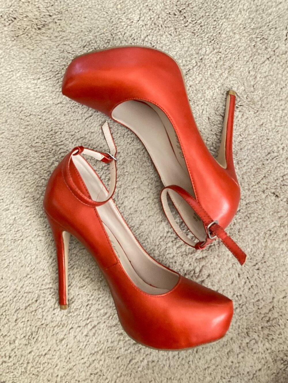 De Blossom Collection burnt orange heels size 8